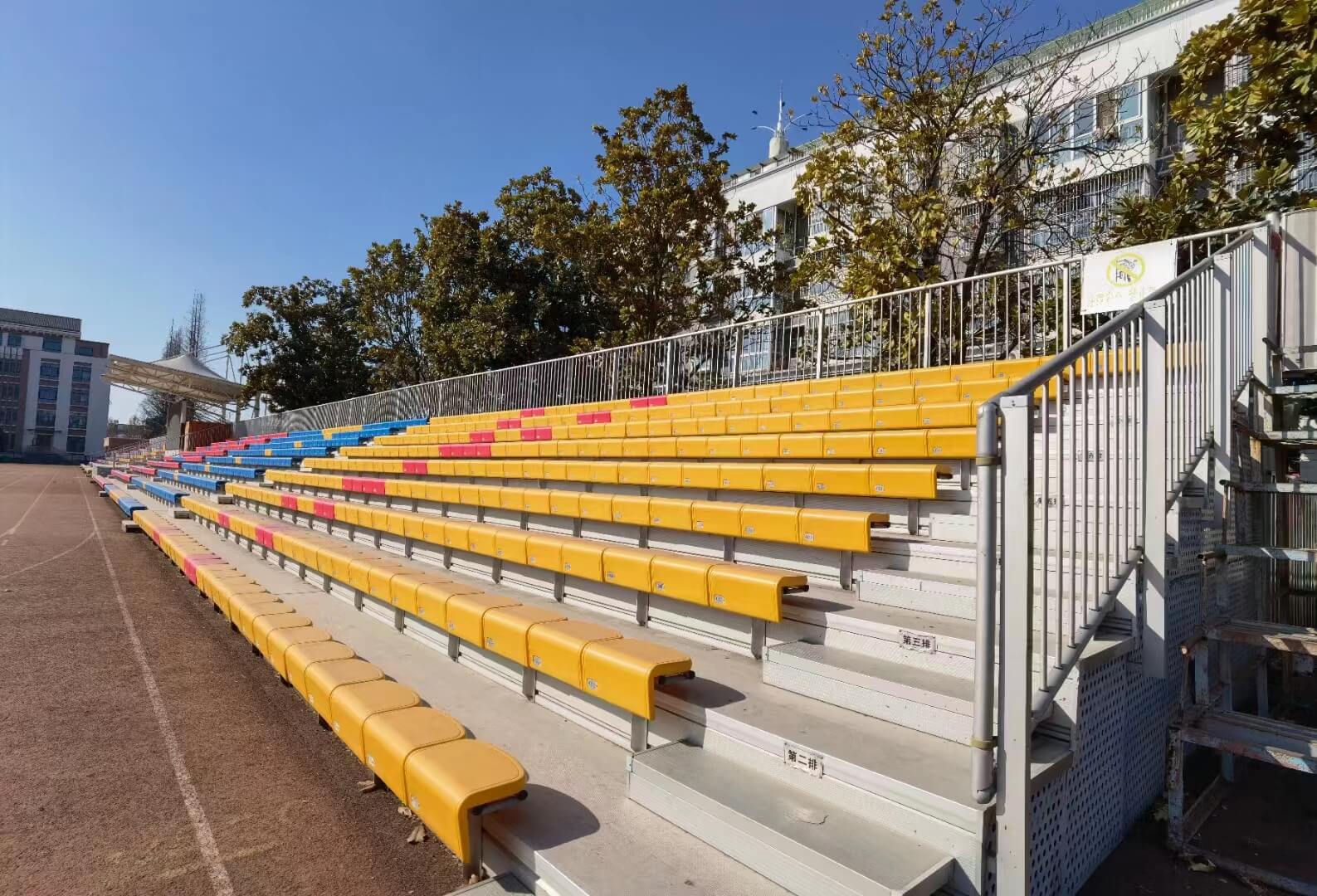 Reasons to Choose Aluminum Bleachers